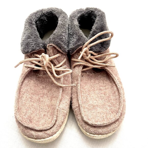 Hey Dude Women's fur lined sneaker booties Size 6 - Picture 11 of 11